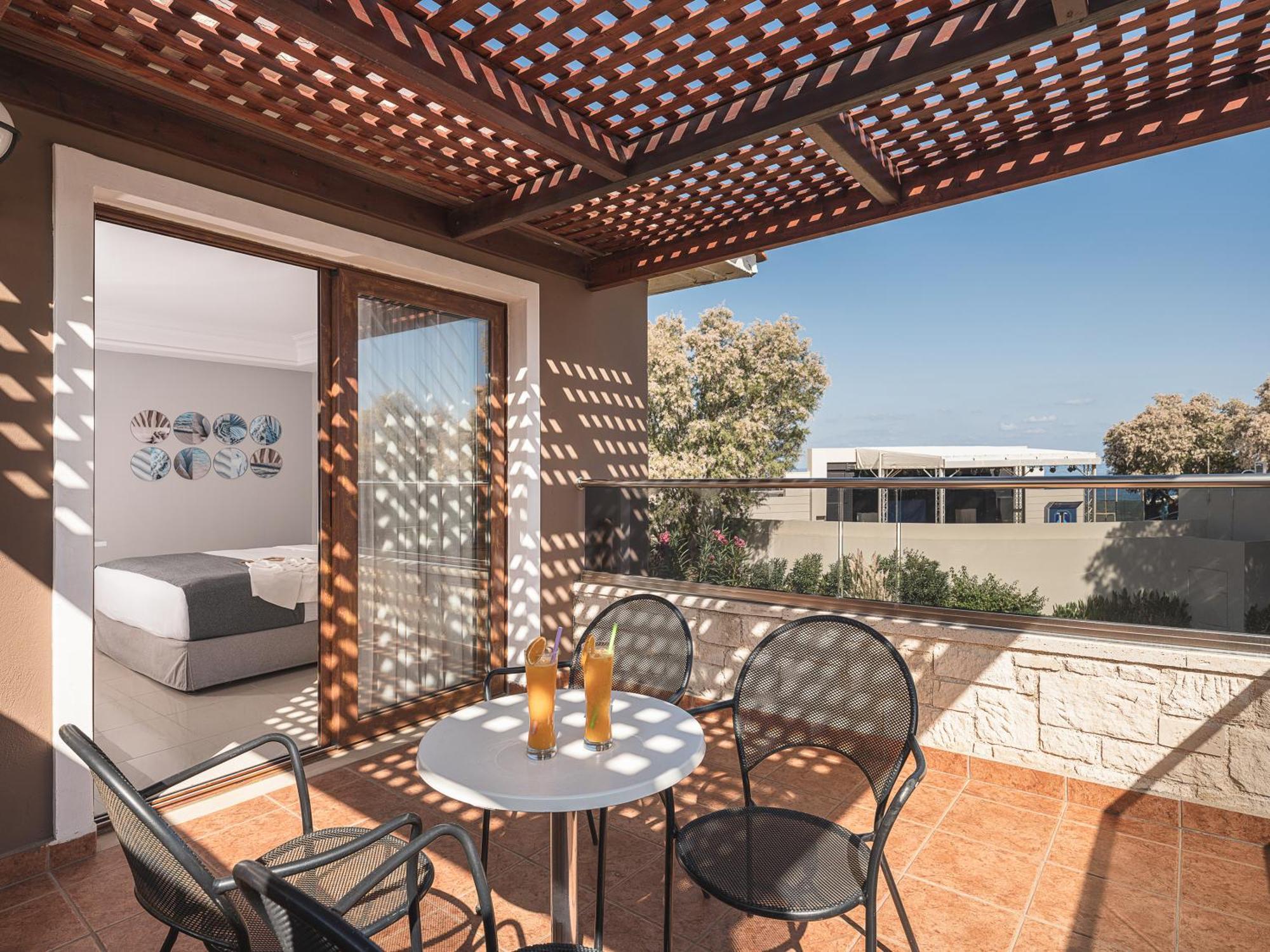 Caldera Creta Paradise Platanias  Room photo